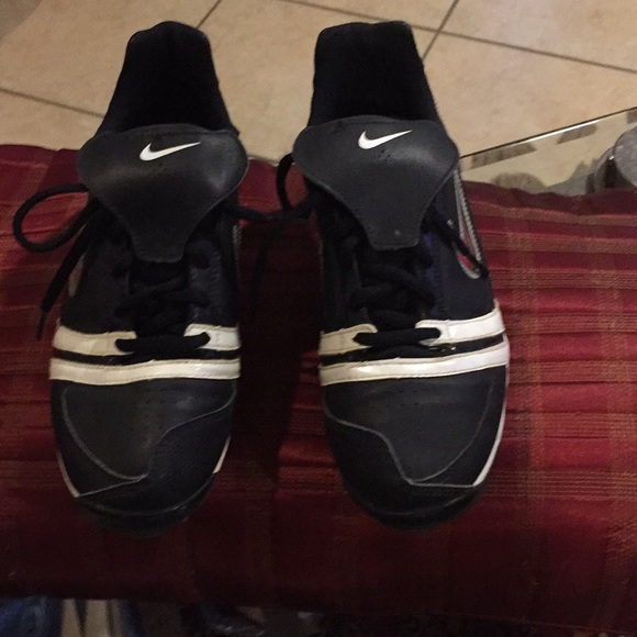 Nike Other - Nike size 6 Soccer shoes good condition